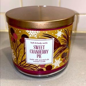 BBW Sweet Cranberry Pie 3 Wick Candle